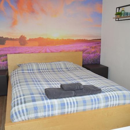 Modern And Private Studio With All Comfort! Apartment รูเซลาเรอ ภายนอก รูปภาพ